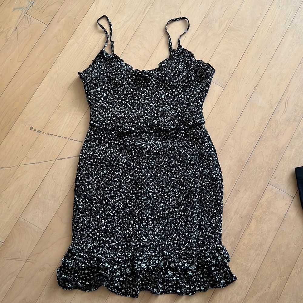 Forever 21 Floral Dress - Size Small, Stretchy